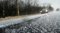 Jak řídit, brzdit a řadit na ledovce? 7 zásadních rad pro řidiče
