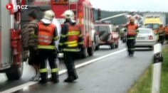 VIDEO: Chtěl pomoci při nehodě, na dálnici D5 ho zabilo auto