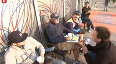 Na vstupenky se čeká až 12 hodin. Před českým domem