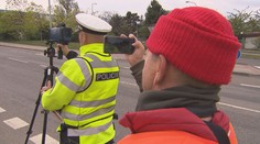 Tisíce policistů na silnicích. Kontrolovali, jak rychle řidiči jezdí