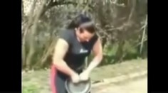 Slečna lamželezo likviduje pánev