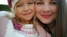 Dívka překonala obří nádor. Lékařům nazpívala píseň, která se stala hitem