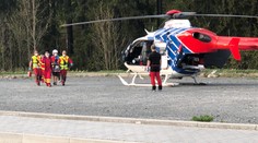Cyklisté se srazili, další spadli z kola. Záchranáři jich ošetřili desítky
