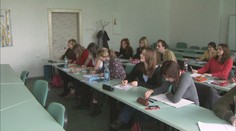 Studenti i učitelé chtějí změnit podobu státních zkoušek. Inspirují se v zahraničí