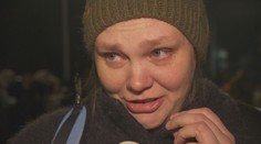 V Polsku se hromadí uprchlice s dětmi. Některé stojí v mrazu a jsou unavené