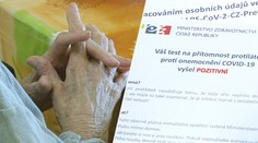 Psycholožka radí ohledně lhaní seniorům v době korony. Může se to? ANKETA