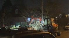 Demolice domu v ostravské Bedřišce začala. Aktivisté na střeše nebyli