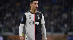 Ronaldo nehrál ani hodinu a střídal. Ve vzteku opustil hřiště i stadion