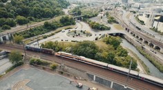 Legenda železnic v Česku. V neděli přejelo hranice francouzské TGV