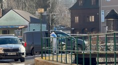 Útočník z Chřibské se zastřelil sám. Policie zveřejnila nové detaily z místa činu