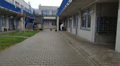Horor v Praze! V bytě leželi dva mrtví. Není jasné, jak zemřeli