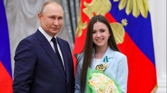 Dokonalosti nelze dosáhnout nečestně, odmítá Putin doping a brání bruslařku