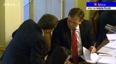 Hodinové projevy ve Sněmovně, ODS blokovala jednání
