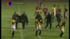 Policista v Brazílii zneškodnil vyloučeného fotbalistu. Pepřovým sprejem...