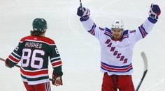 Český obránce dal svůj druhý gól v NHL. Za Rangers bodoval i Chytil