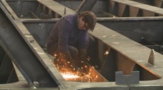 Český průmysl se řítí do propasti. Následuje tam Německo, tvrdí ekonom