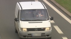 Řidič se podíval na zvonící telefon, na přechodu zabil dva lidi!