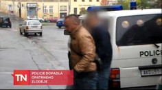 Pečlivý zloděj: Vykrást jedno auto mu trvalo i hodinu. Vybral jich 12!