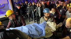 Při explozi v tureckém dole zahynulo 40 horníků. Další desítky zůstaly uvězněny v podzemí