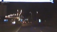 POLICEJNÍ HONIČKA: řidič ohrozil životy kvůli tisícovce!