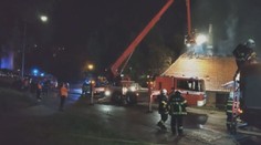 Ve Slaném začalo hořet v bývalém mlýně, zdravotníci ošetřili jednu osobu