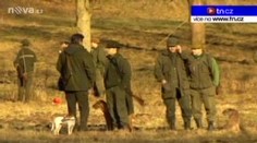 Při honu postřelili myslivce, letěl pro něj vrtulník
