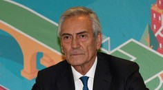 Konec nepodepíšu, byl by to pohřeb italského fotbalu, říká nejvyšší šéf!