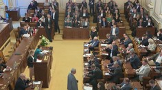 Sněmovna probere novelu zákoníku práce. Vládou otřásá spor o výpověď bez udání důvodu