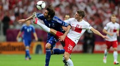 Dvě červené i penalta. Úvod EURA přinesl remízu Polska s Řeckem