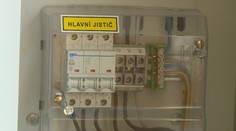 Spousta lidí zbytečně moc platí za elektřinu. Kvůli špatnému jističi