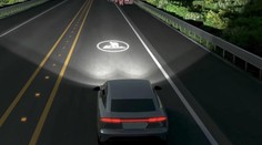 Automobilky zkoušejí nová chytrá světla. V noci dokážou na silnici divy