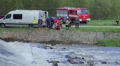 U Jihlavy vytáhli z řeky mrtvou ženu. Policisté zjišťují, jak se do vody dostala