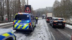Českem se žene chumelenice. Na západě Čech jsou vážné dopravní problémy