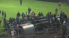 Po fotbalovém derby v Indonésii zahynuly na stadionu téměř dvě stovky fanoušků