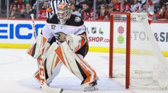 Dostál v NHL málem skóroval. Nevím, jestli se to trenérům líbilo, smál se