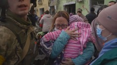 Je to herečka, tvrdili Rusové. Teď blogerku zneužívají ve svůj prospěch