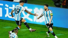 Slavný Messi dotáhl Argentinu k postupu. Proti Austrálii se ale nadřeli