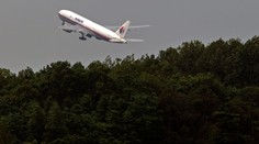 Nový směr vyšetřování: Piloty zmizelého letadla otrávili jídlem?!