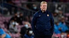 Trenérský sešup? Sotva si vyklidil šuplík na Camp Nou, lákají ho v Rangers