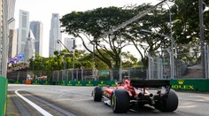 Dítě Godzilly na trati v Singapuru. Jezdce formule 1 překvapili při tréninku ještěři