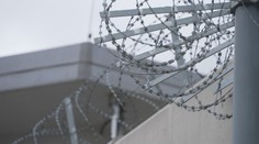 Vězni měli hlídat děti na přechodech. Po vlně kritiky věznice projekt stopla