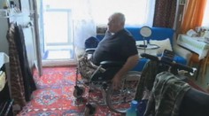 Příběh beznohého autobusáka: Dojemná solidarita i hnusná závist
