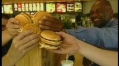 Snědl 23 tisíc hamburgerů a od všech má účtenky