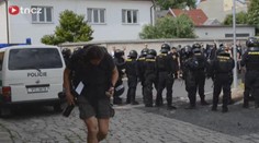 DRSNÉ VIDEO Z DUCHCOVA: Byla to pouliční válka, říká reportér