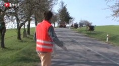 ASFALTÉREM na vlastní kůži: Děr je hodně, silničářů málo