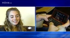 Psaní sms ničí zdraví, americká studentka se propsala k operaci