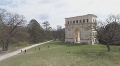 Běhej lesy odstartoval úvodním závodem. Soutěžilo se i pod vítězným obloukem