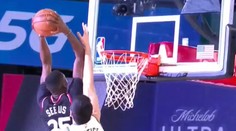 Šampion NBA vyzrál i na Milwaukee, Lakers konečně zabrali