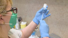 Na Kroměřížsku naočkovali desítky učitelů přímo v areálu školy