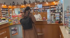 Lékárny se nemůžou dostat k některým lékům. Chtějí proto zažalovat stát